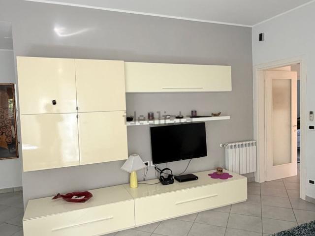Appartamento in vendita di 100 m² in Via Felice Orsini