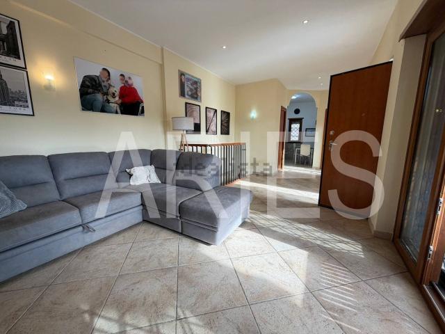 Appartamento in vendita di 100 m² in Via Ferdinando d&apos Aragona