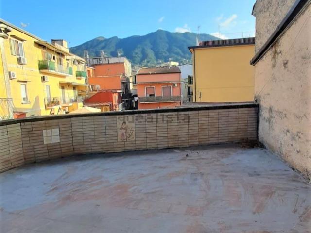 Appartamento in vendita di 100 m² in Via FERRANTE D ARAGONA