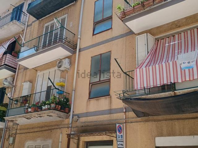 Appartamento in vendita di 100 m² in Via Fiumefreddo, 27