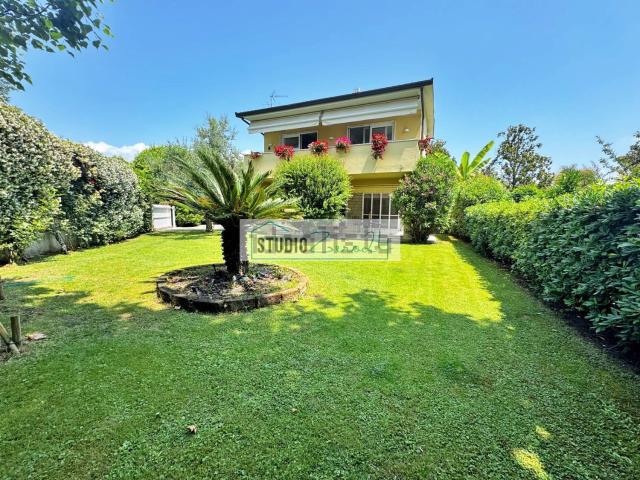 Appartamento in vendita di 100 m² in Via Firenze
