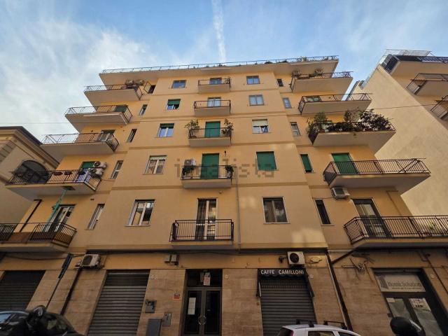 Appartamento in vendita di 100 m² in Via Francesco Crispi, 56