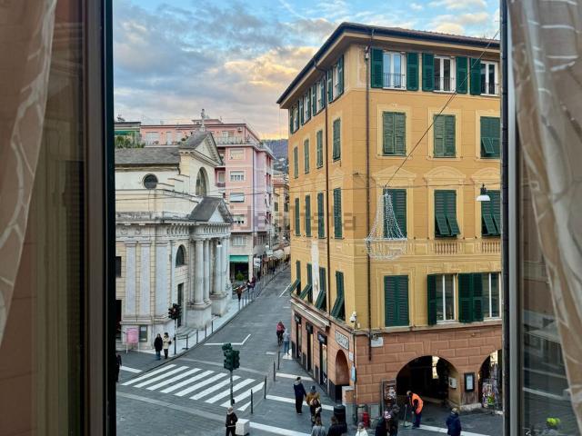 Appartamento in vendita di 100 m² in Via Fratelli Cairoli, 8