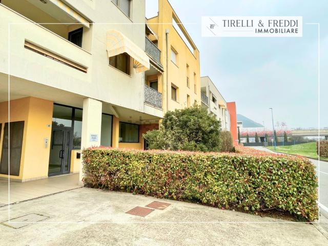Appartamento in vendita di 100 m² in Via Fratelli Oscar e Olves di Prata