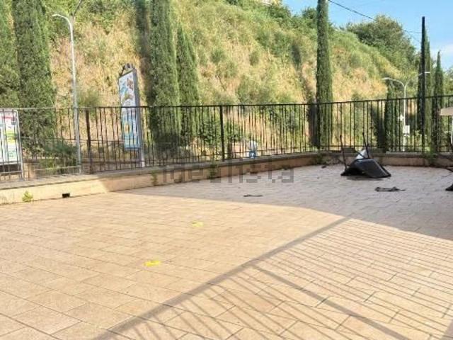 Appartamento in vendita di 100 m² in Via Fratelli Rosselli, 2