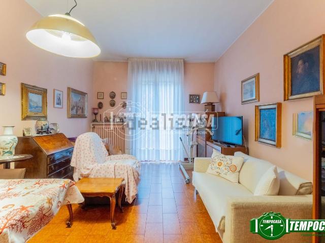 Appartamento in vendita di 100 m² in Via Fratelli Zoia, 69