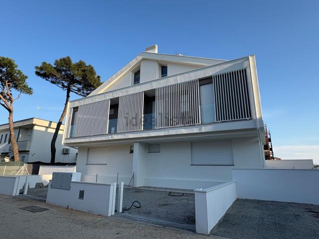 Appartamento in vendita di 100 m² in Via Fratelli Zeno, 18