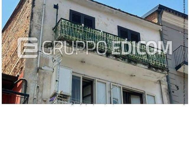 Appartamento in vendita di 100 m² in Via Indipendenza