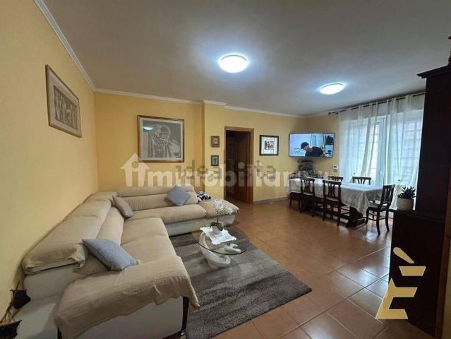 Appartamento in vendita di 100 m² in Via Inghilterra, 138