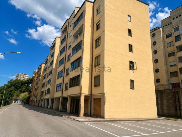Appartamento in vendita di 100 m² in Via Ionio, 24