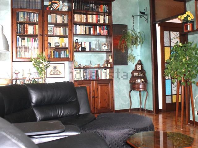 Appartamento in vendita di 100 m² in Via Ippolito Nievo, 6