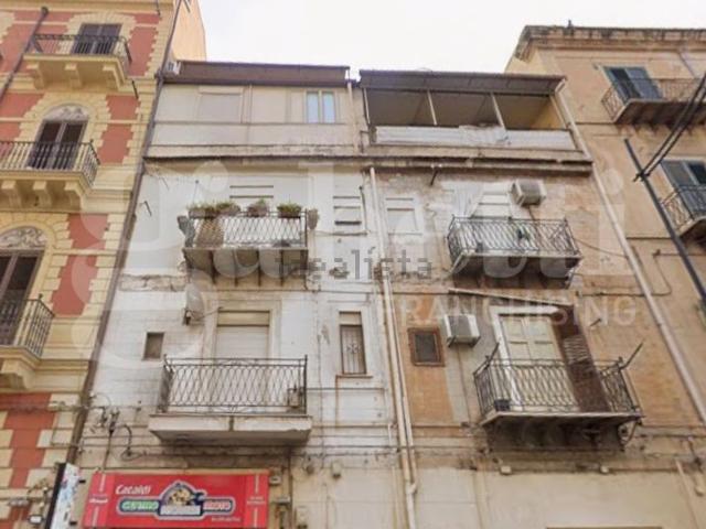 Appartamento in vendita di 100 m² in Via Oreto