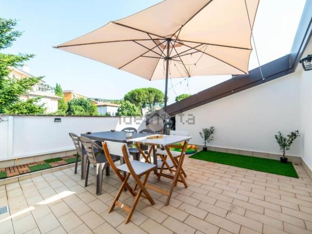 Appartamento in vendita di 100 m² in Via Lombardia, 9