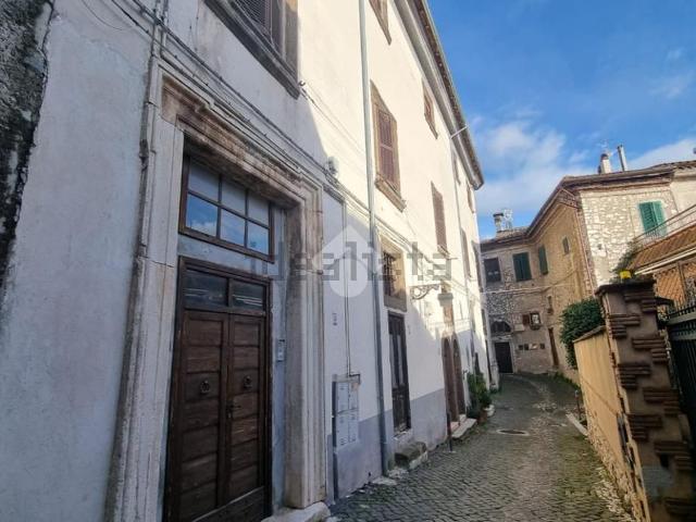 Appartamento in vendita di 100 m² in Via Lauri, 51