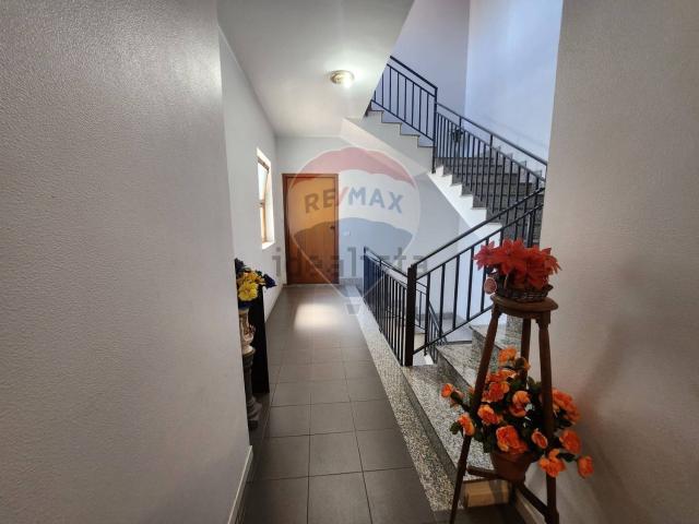 Appartamento in vendita di 100 m² in Via Lavina, 111