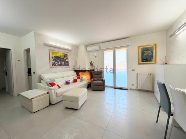 Appartamento in vendita di 100 m² in Via Lavino