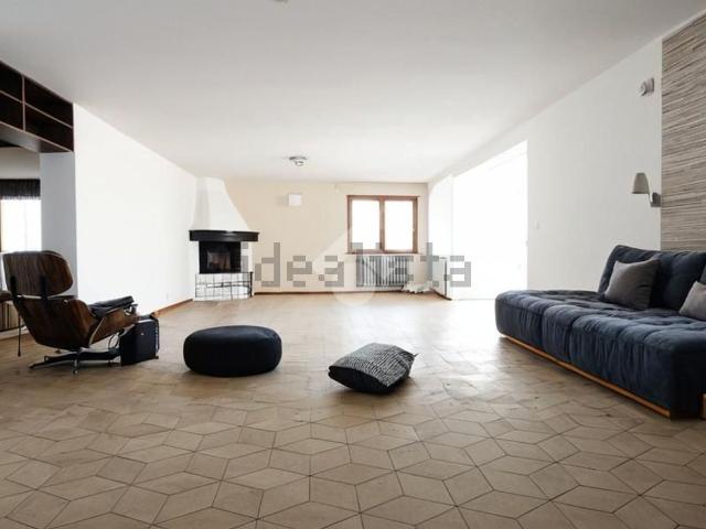 Appartamento in vendita di 100 m² in Via Lazio, 150