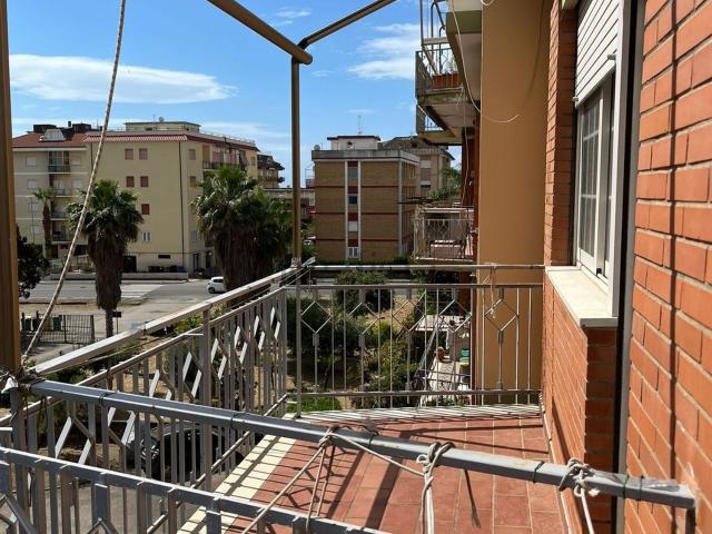 Appartamento in vendita di 100 m² in Via Lazio