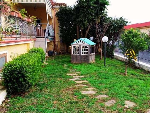 Appartamento in vendita di 100 m² in Via Laos