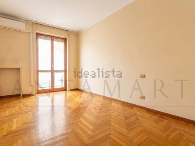 Appartamento in vendita di 100 m² in Via Lario