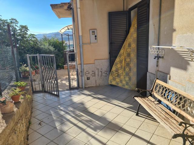 Appartamento in vendita di 100 m² in Via Leonardo Da Vinci, 25