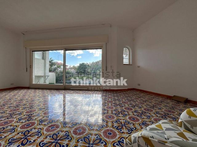 Appartamento in vendita di 100 m² in Via Livorno