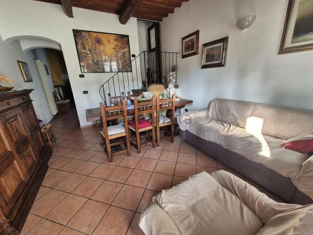 Appartamento in vendita di 100 m² in Via Limite