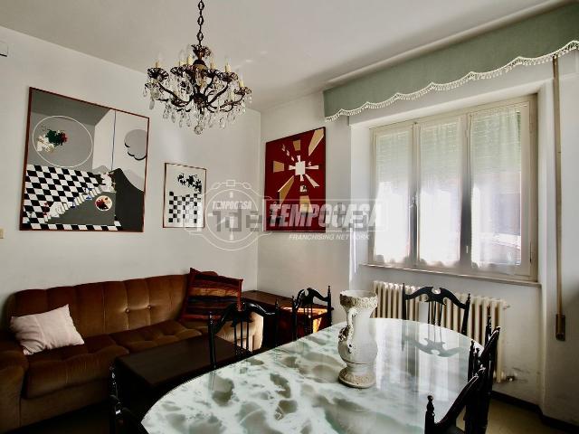 Appartamento in vendita di 100 m² in Via Luigi Bartolacci, 5