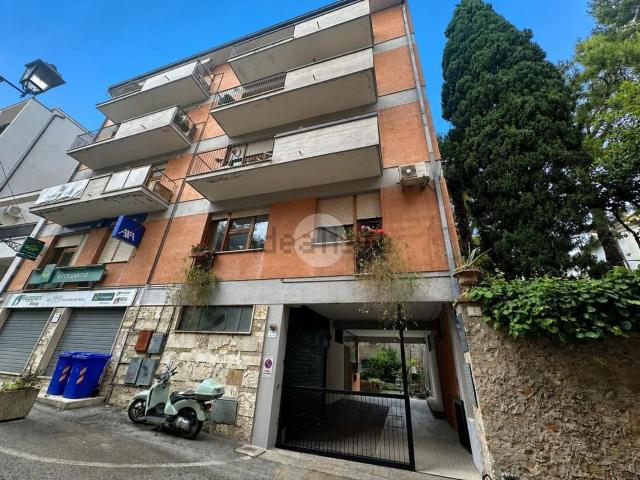 Appartamento in vendita di 100 m² in Via Luigi Brigiotti, 7