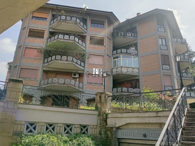 Appartamento in vendita di 100 m² in Via Luigi Lilio