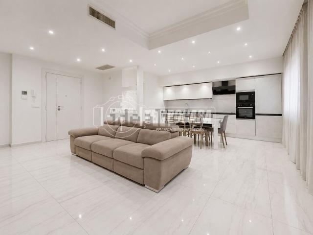 Appartamento in vendita di 100 m² in Via Luigi Vanvitelli