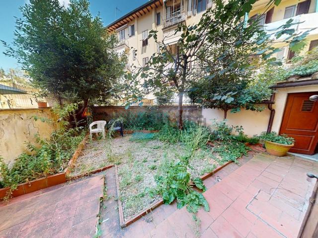 Appartamento in vendita di 100 m² in Via Luisa Sanfelice, 4