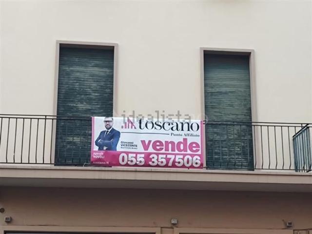Appartamento in vendita di 100 m² in Via M. Roselli Cecconi
