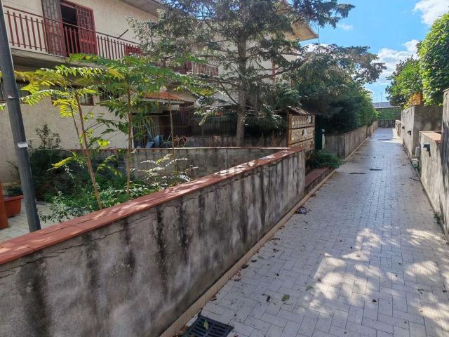 Appartamento in vendita di 100 m² in Via Motta Giuseppe
