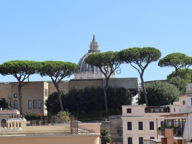 Appartamento in vendita di 100 m² in Via Mocenigo
