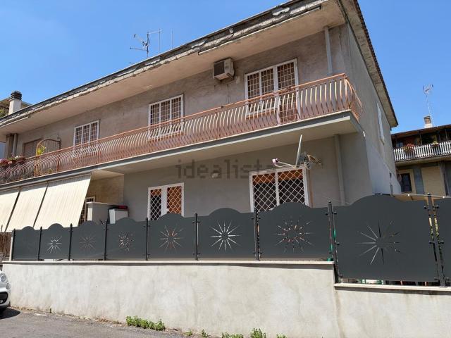 Appartamento in vendita di 100 m² in Via Monasterace