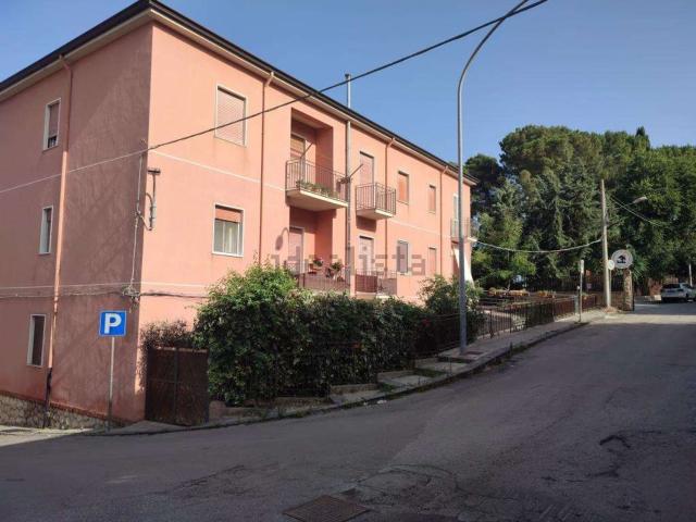 Appartamento in vendita di 100 m² in Via Monsignor Giamporcaro