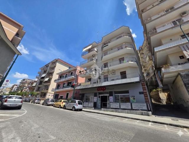 Appartamento in vendita di 100 m² in Via Monsignore Felice Romano, 34