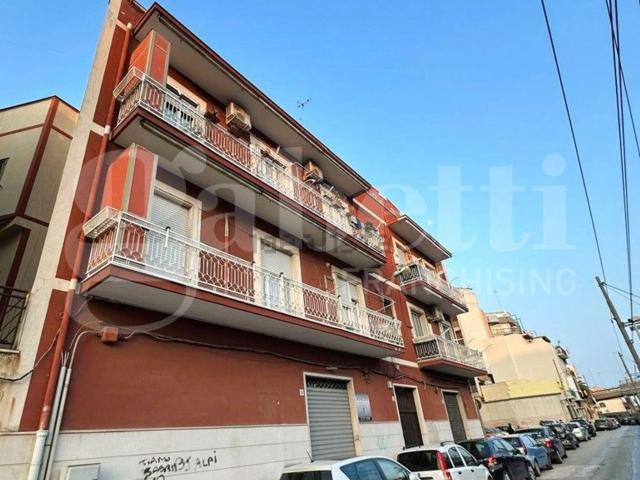 Appartamento in vendita di 100 m² in Via Monte Grappa