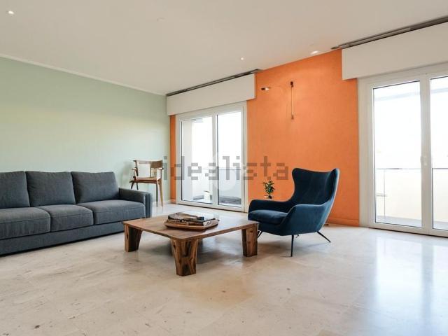 Appartamento in vendita di 100 m² in Via Montebello, 76