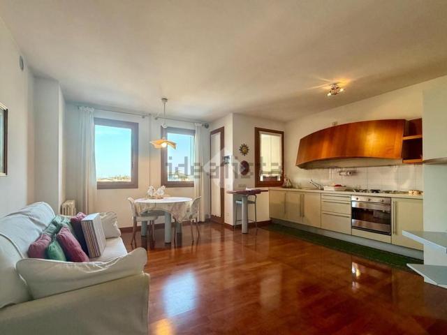 Appartamento in vendita di 100 m² in Via Montello