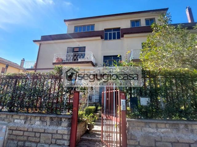 Appartamento in vendita di 100 m² in Via Monti della Storta