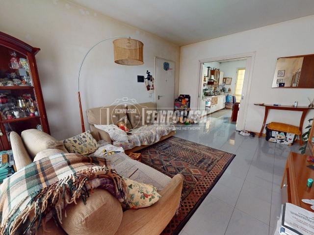 Appartamento in vendita di 100 m² in Via Matera, 99