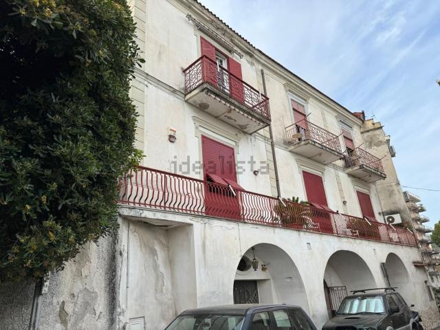 Appartamento in vendita di 100 m² in Via Madonna del Monte, 23