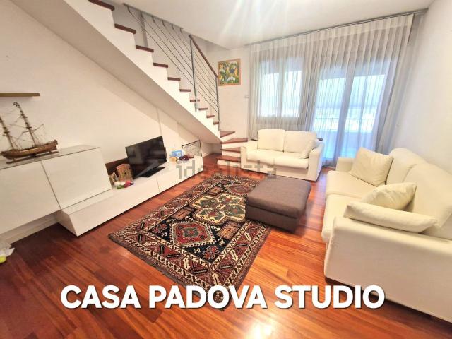 Appartamento in vendita di 100 m² in Via Madonna del Rosario, 121