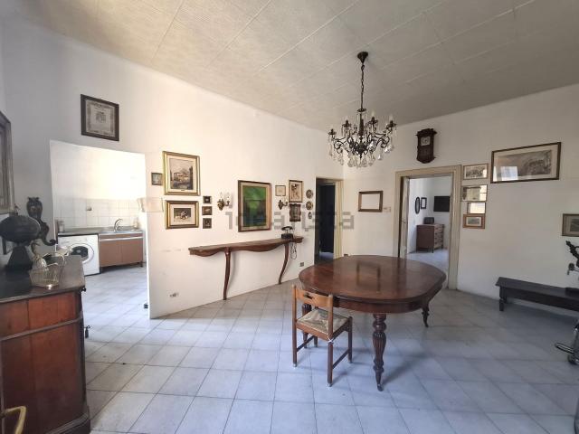 Appartamento in vendita di 100 m² in Via Marco D&apos Oggiono, 5