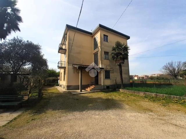 Appartamento in vendita di 100 m² in Via Mario Greppi, 12