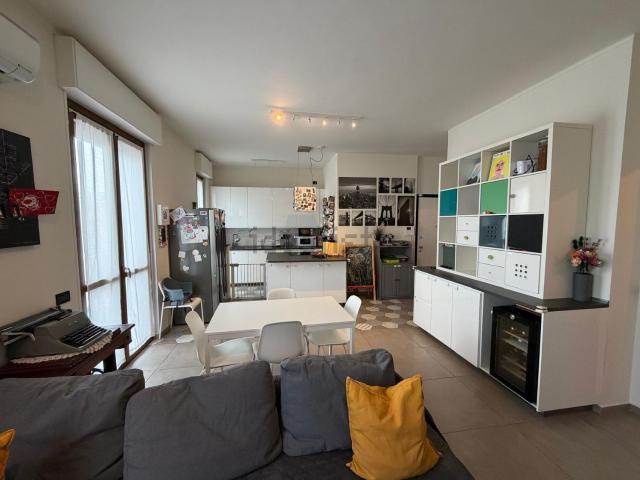 Appartamento in vendita di 100 m² in Via Maria Bensi, 80