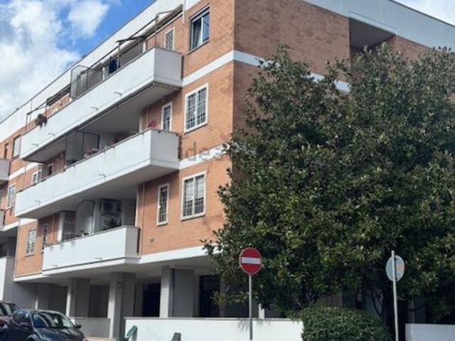 Appartamento in vendita di 100 m² in Via Massimiliano di Palombara