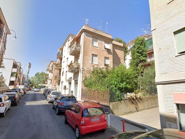 Appartamento in vendita di 100 m² in Via Massimo D&apos Azeglio, 24